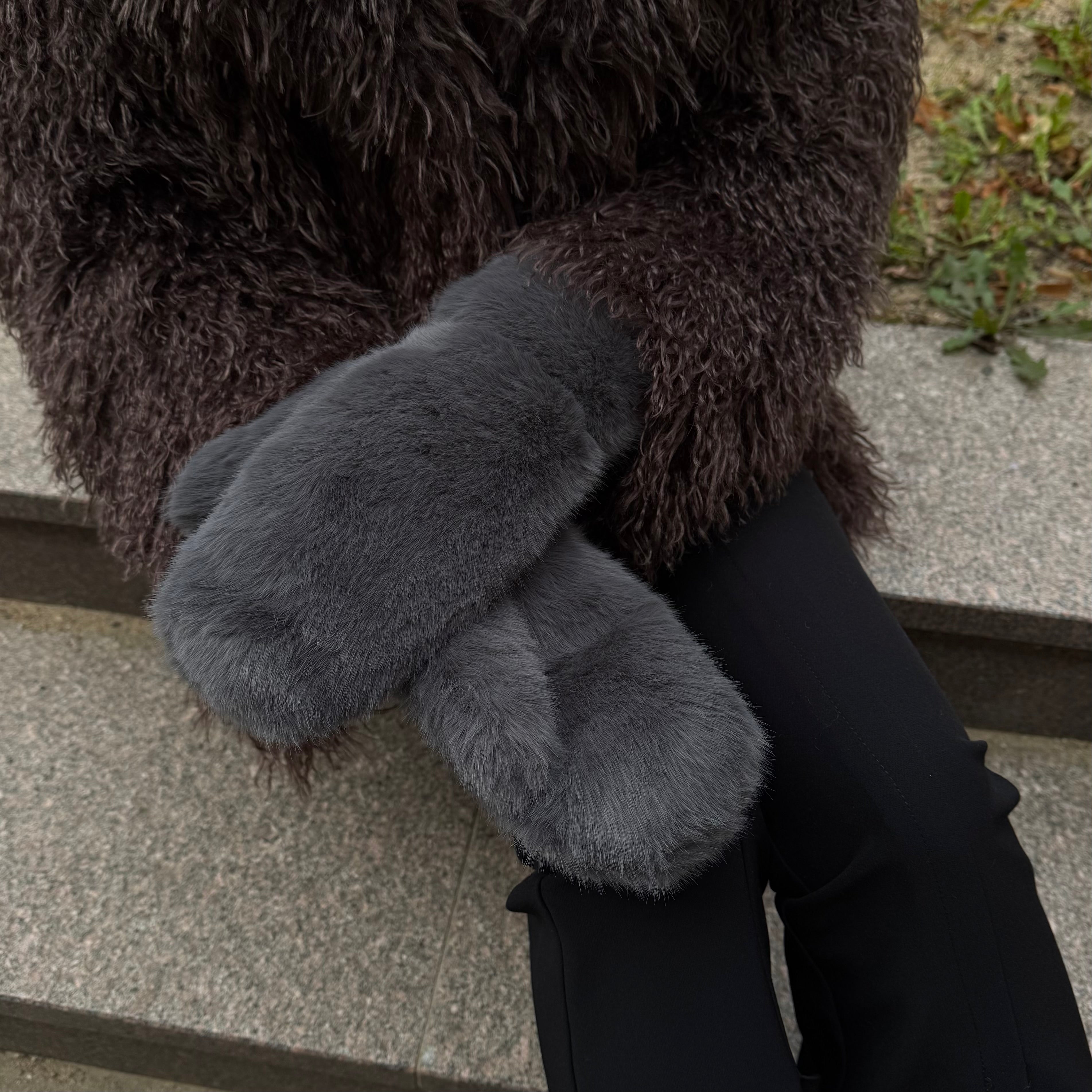 Pirštinės su kailiuku