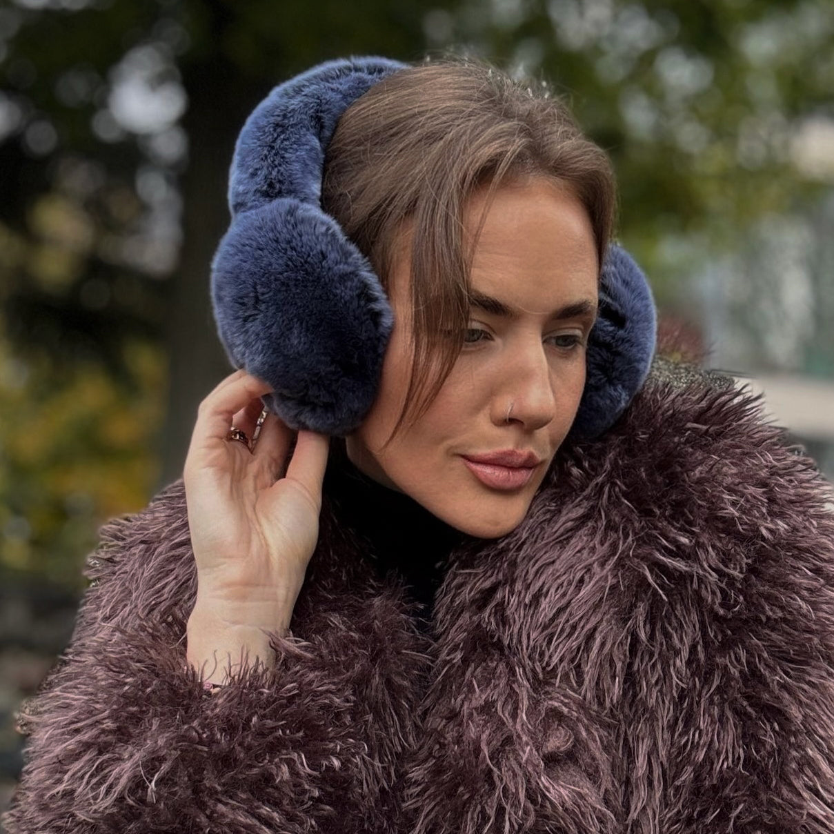 Minkštos natūralaus kailio ausinės